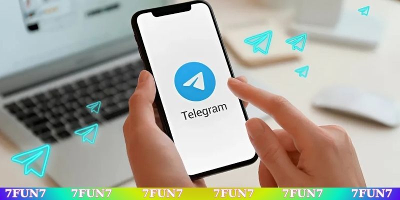 Sử dụng Telegram liên hệ nhân viên hỗ trợ